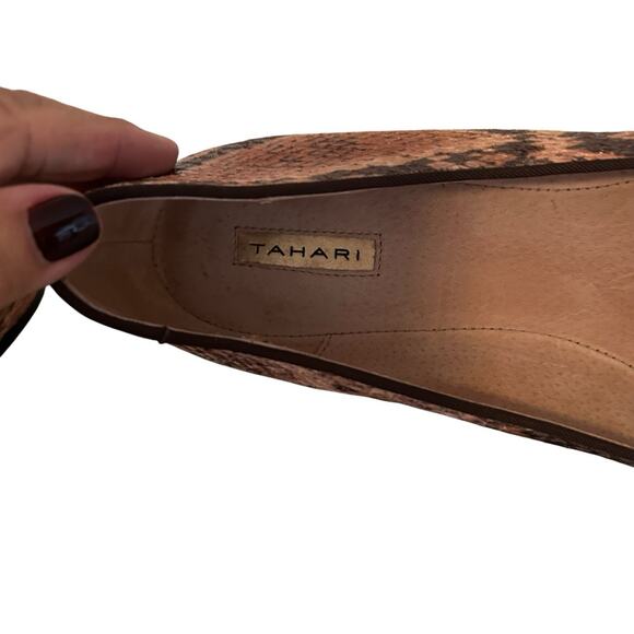 Tahari Women’s Clementine Snake Print Flats Loafers Shoes Size 8 1/2M - Picture 9 of 13
